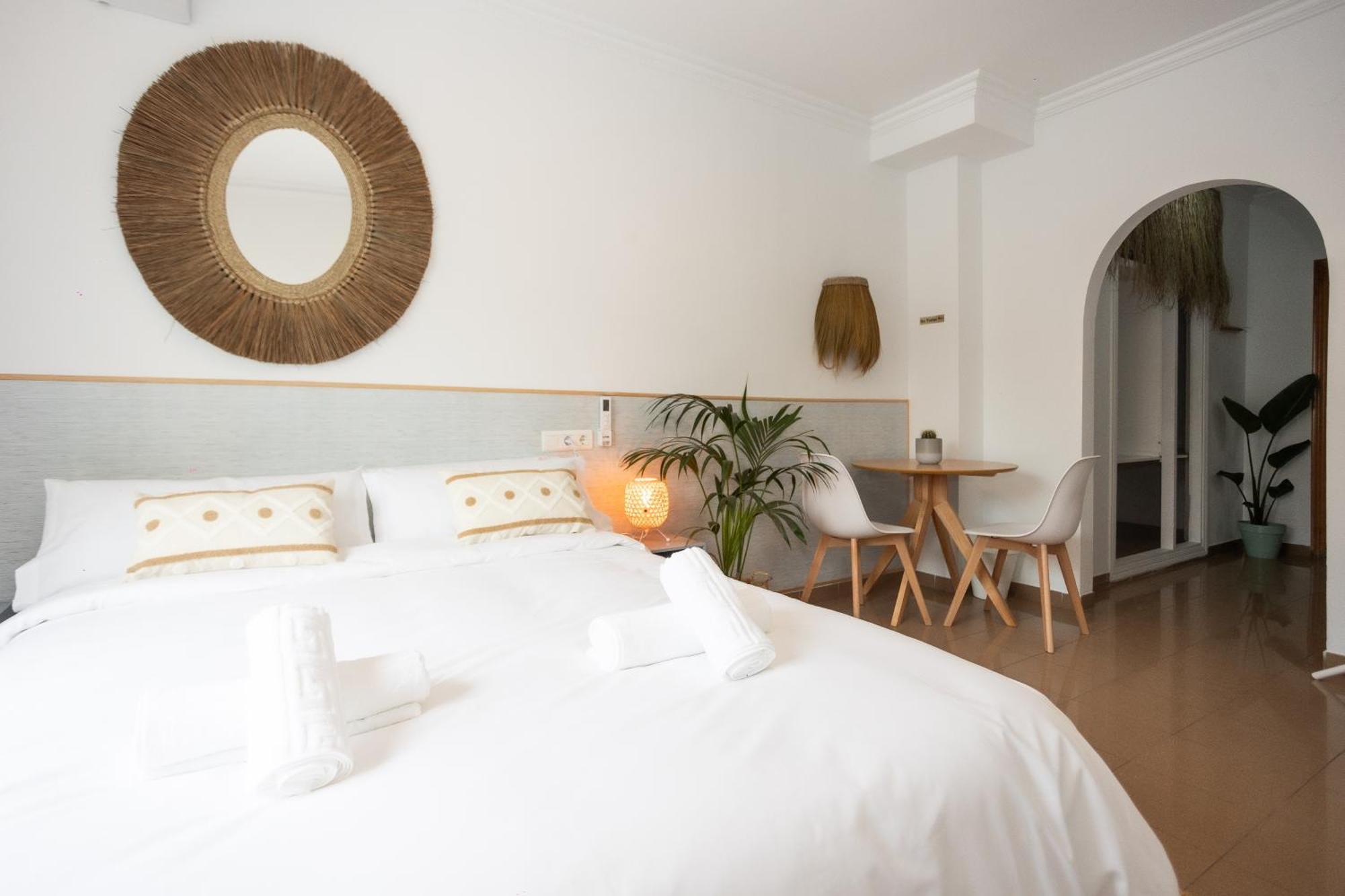 Naim Guest House Nerja Dış mekan fotoğraf
