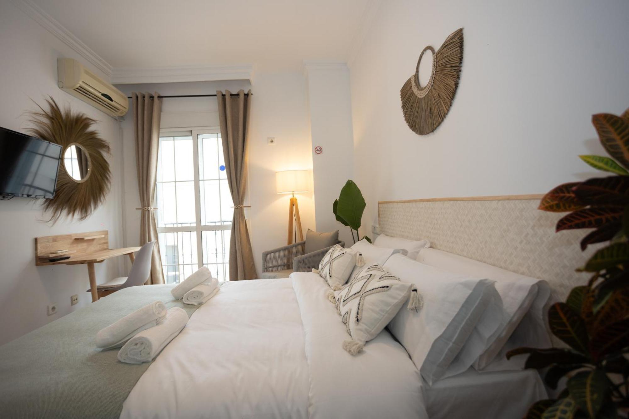 Naim Guest House Nerja Dış mekan fotoğraf